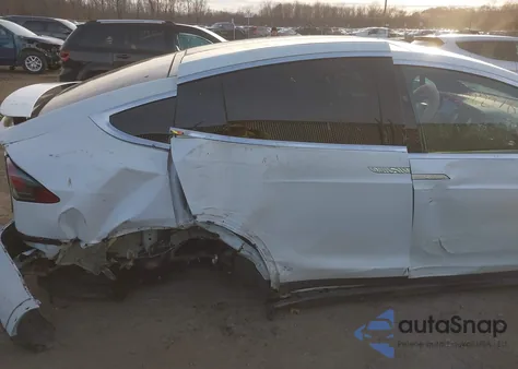 2018 Tesla Model X 100D/75D/P100D from USA, damaged, VIN 5YJXCDE26JF141343